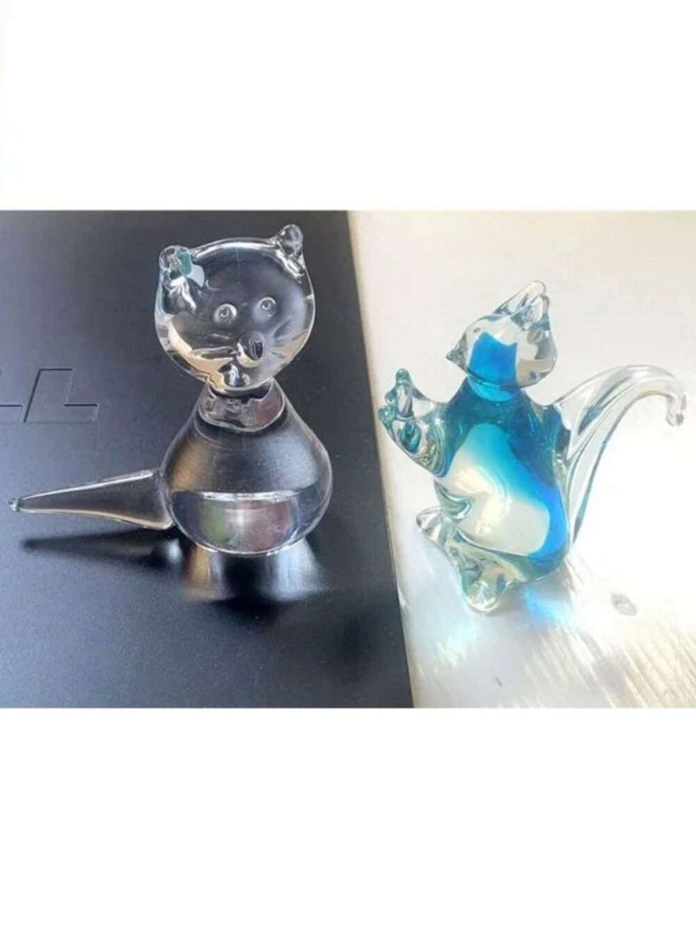 2 Cute Vntg ART GLASS CAT Figurines ⚡️ Signed Lyn '78 Sculpture + Blue / Clear